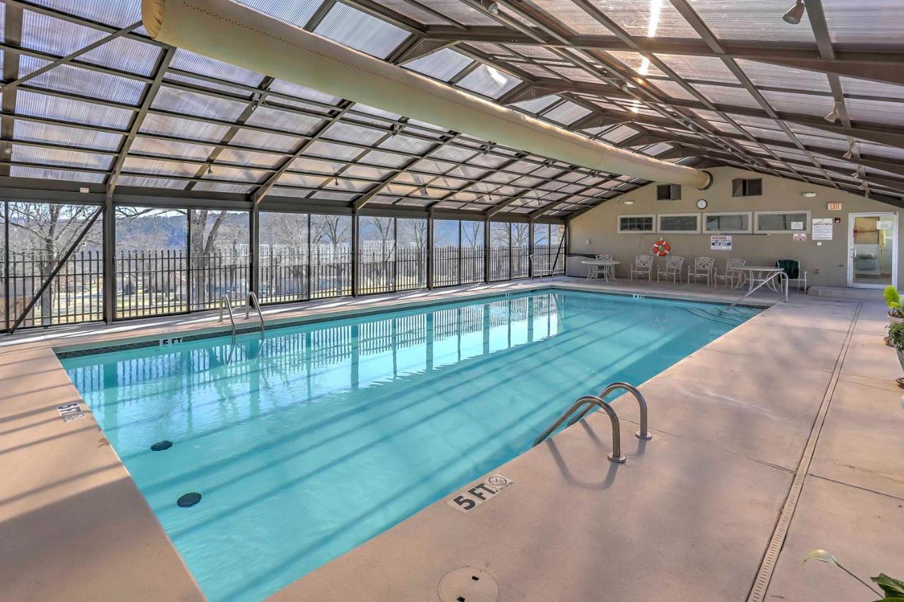 Lavish Branson Escape With Resort And Lake Access Zewnętrze zdjęcie